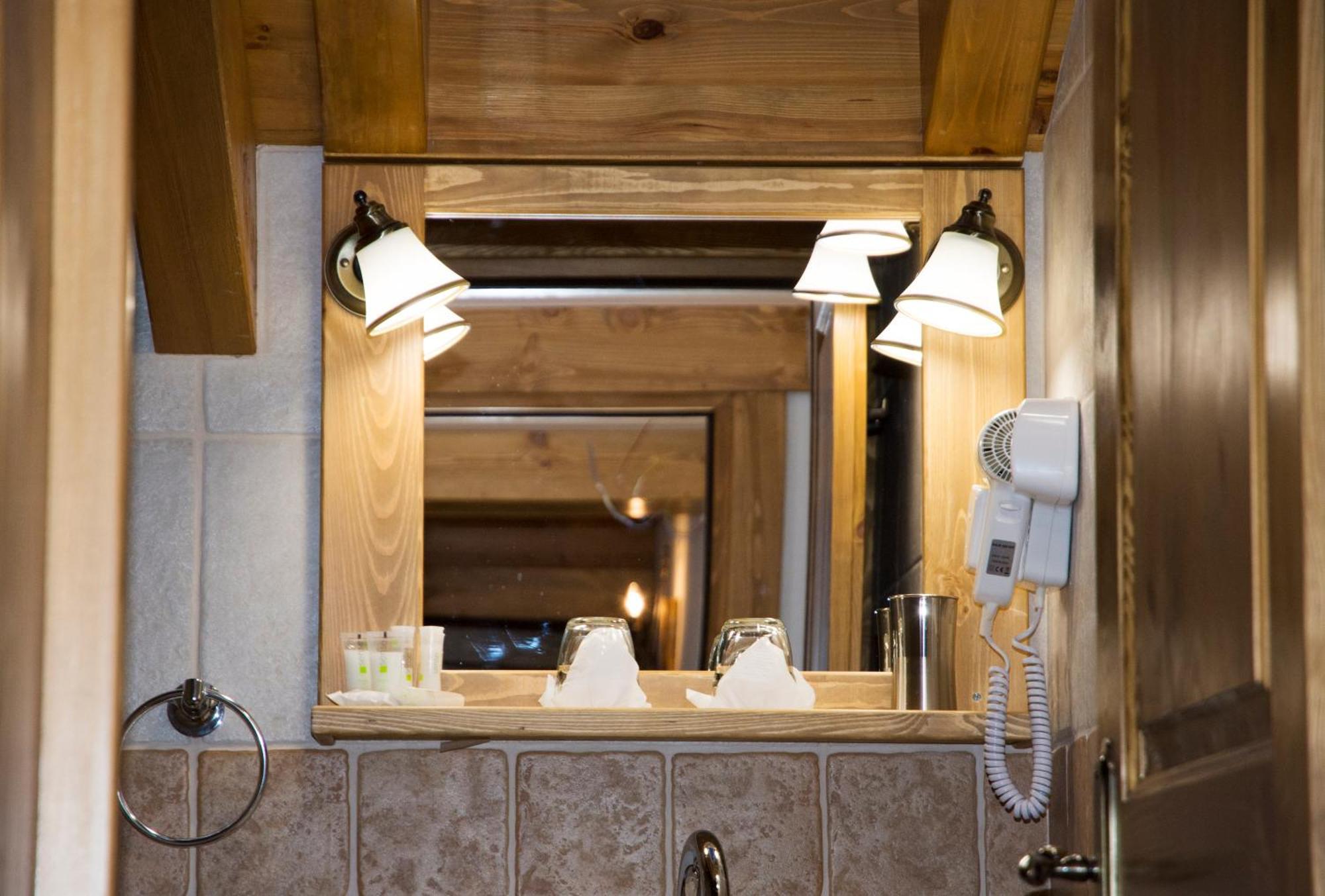 Samedru Hotel Măgura Стая снимка